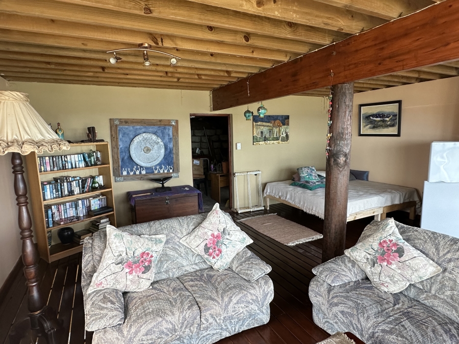 6 Bedroom Property for Sale in Outeniqua Strand Western Cape